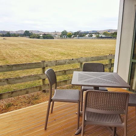 Martinborough Top 10 Holiday Park Buitenkant foto