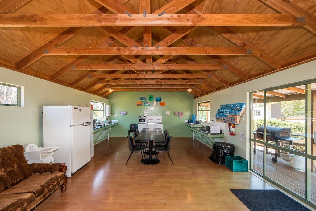 Martinborough Top 10 Holiday Park Buitenkant foto